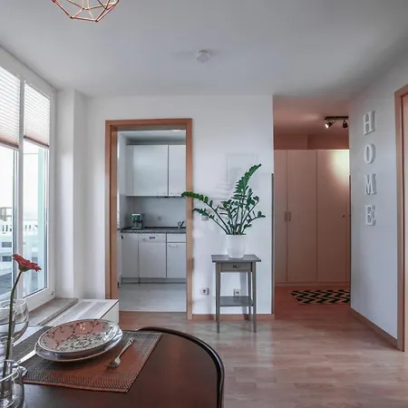 Coolest In Berlin, Easy Check-in, Near Ber Airport - Quiet&cozy Penthouse Schoenefeld