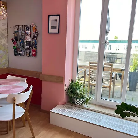 Coolest In Berlin, Easy Check-in, Near Ber Airport - Quiet&cozy Penthouse * שונפלד