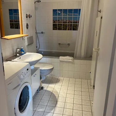 Coolest In Berlin, Easy Check-in, Near Ber Airport - Quiet&cozy Penthouse דירה *