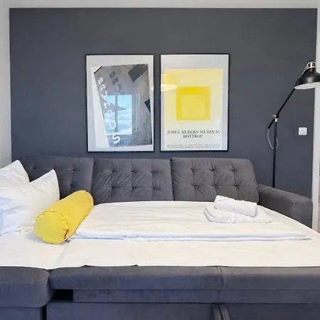 Sunny Hideaway -60Sqm- Near Ber Airport *